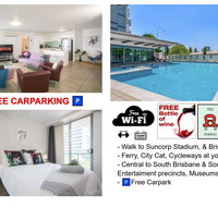 CBD Views-With FREE Wine Free-Carpark-Netflix-WiFi - Food Delivery Shop