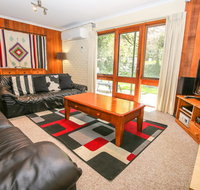 Cedar Holiday Units - Apartment 1 - Food Delivery Shop