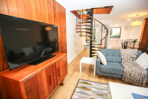Cedar Holiday Units - Apartment 5 - Food Delivery Shop 2