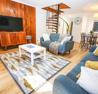 Cedar Holiday Units - Apartment 5 - Food Delivery Shop