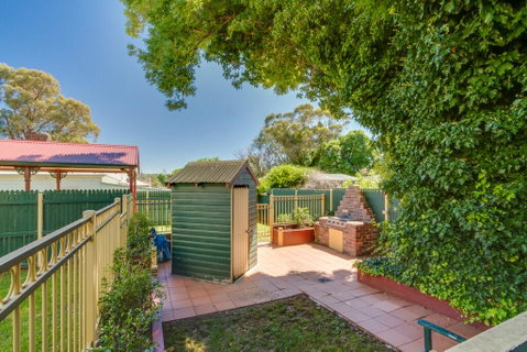 Central Armidale 2-Bedroom Apartment - Food Delivery Shop 2