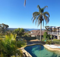 Central Coast Getaway 4B Family Holiday Home - Food Delivery Shop