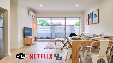 Central Garden City Apt - Mobile Hotspot & WiFi - - Food Delivery Shop 0