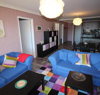 Central Park 14 - Centrally located with views to the mountains - Food Delivery Shop