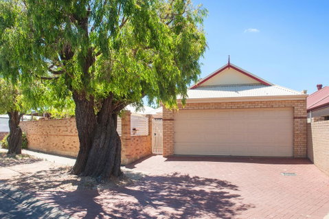 Central Townhouse Margaret River - Food Delivery Shop 1