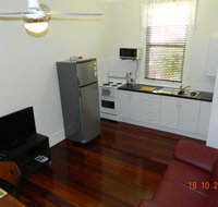 Champion Bay Apartments - Food Delivery Shop