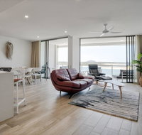 Chic Getaway at The Cosmopolitan Cotton Tree - Food Delivery Shop