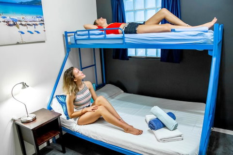 Chill Backpackers - Food Delivery Shop 2