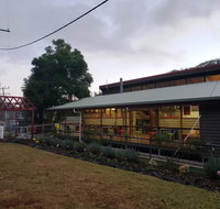 Christmas Creek Caf  Cabins - Food Delivery Shop