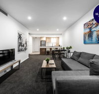 CITY APARTMENT and FREE CITY TOUR BUS NEARBY - Food Delivery Shop