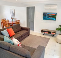 City Center - Modern 2-Bedroom Apartment - Food Delivery Shop