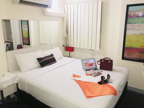 City Edge Brisbane Hotel - Food Delivery Shop 1