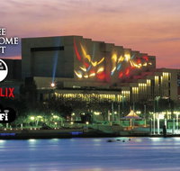 City Sunsets  South Bank  CBD Views Pool Netflix - Food Delivery Shop