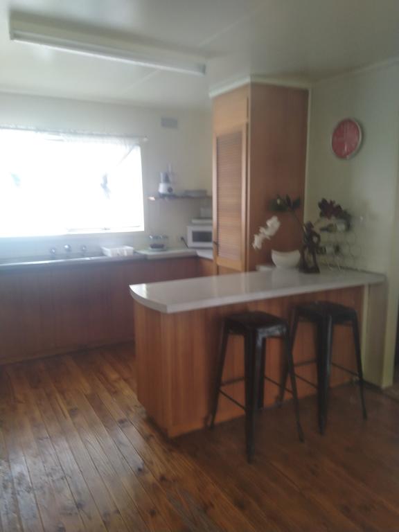 Clunes VIC Food Delivery Shop