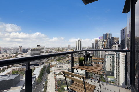 Complete Host Southpoint Apartments - Food Delivery Shop 0