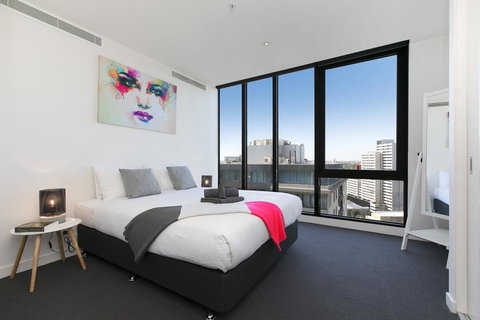 Complete Host Wrap Apartments - Food Delivery Shop 3