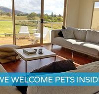 Contemporary Golf Course Frontage 3BR - Food Delivery Shop