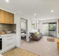 cool quiet modern secure walking distance to Perth and landmarks - Food Delivery Shop