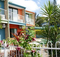 Coolum Budget Accommodation - Food Delivery Shop