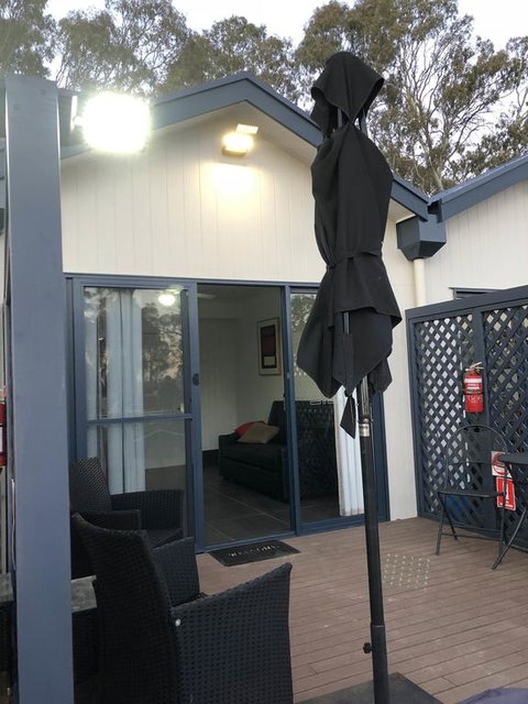 Coonawarra Cabins Unit B - Food Delivery Shop 3