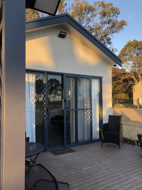 Coonawarra Cabins Unit D - Food Delivery Shop 3