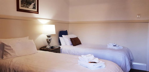 Coppers Hill Private Accommodation - Food Delivery Shop 3