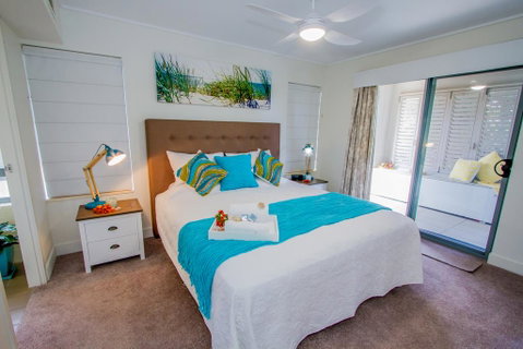 Coral Sands - Food Delivery Shop 1