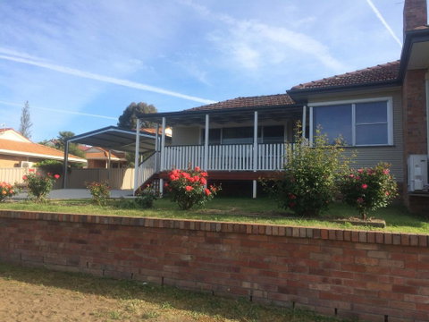 Costa Park Cottage Dio - Armidale - Food Delivery Shop 1