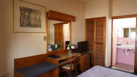 Country Motor Inn - Food Delivery Shop 2