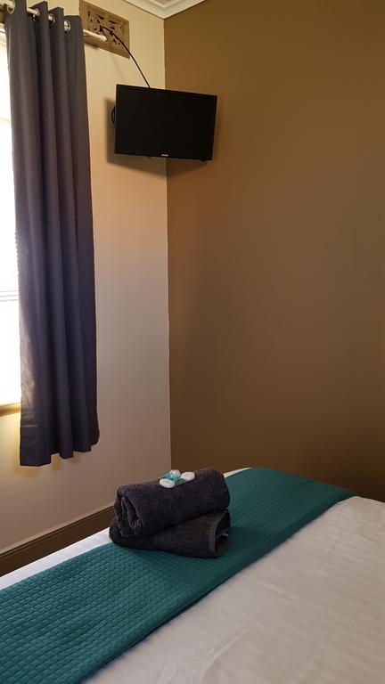 Courthouse Hotel - Food Delivery Shop 1