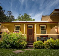 Creek Cottage - Food Delivery Shop