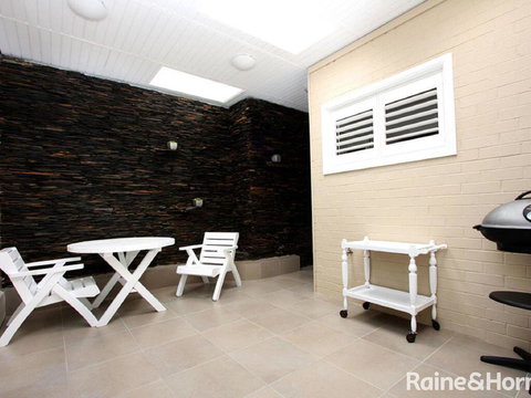 Cumbernauld #25 - 25/12 Terrigal Esp, Terrigal - Food Delivery Shop 3