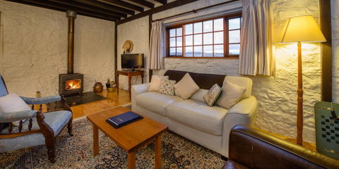 Daisy Bank Cottages - Food Delivery Shop 1