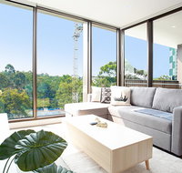 Designer Apartment with Balcony in Quiet Suburb - Food Delivery Shop
