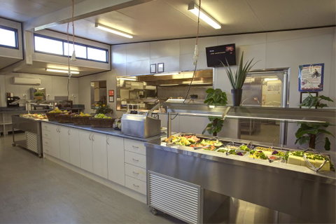 Discovery Parks - Blackwater - Food Delivery Shop 1