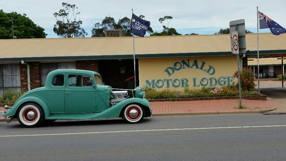 Swanwater West VIC Food Delivery Shop