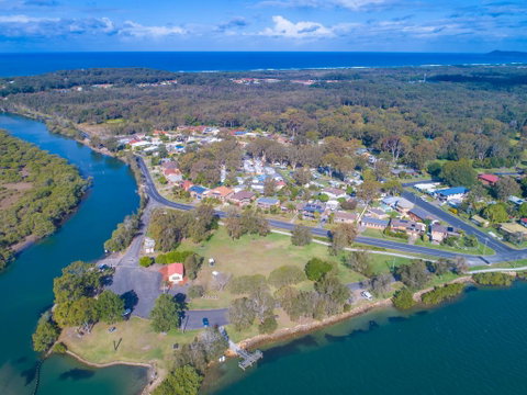 Dunbogan Caravan Park - Food Delivery Shop 1