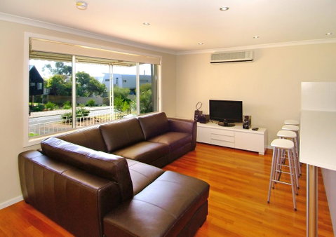 Eagle Bay Beach House - Food Delivery Shop 1