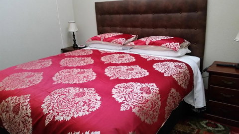 Eagle Foundry Bed & Breakfast - Food Delivery Shop 3