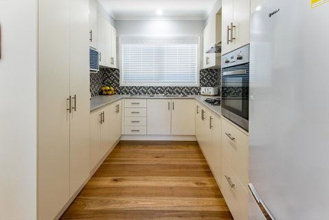 EAGLE VIEW UNIT 5 STAR - Food Delivery Shop 3