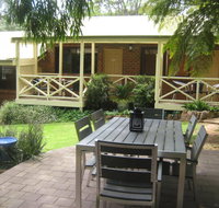 Edge Of The Forest Motel and Cottage - Food Delivery Shop