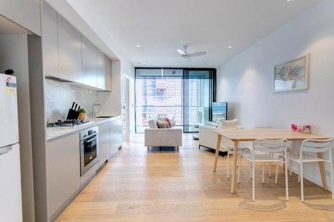 ENCORE IV: Bondi Junction - Food Delivery Shop 1