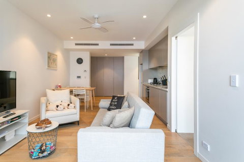 ENCORE IV: Bondi Junction - Food Delivery Shop 0