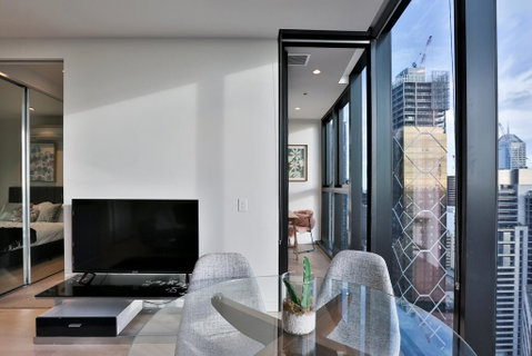 EQ TOWER Melbourne CBD APT - Food Delivery Shop 0