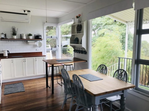 Estuary Cottage, Mandurah, Dawesville - Food Delivery Shop 2
