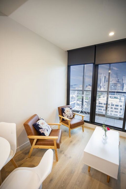 Everhome Melbourne Village 2109 - Food Delivery Shop 3