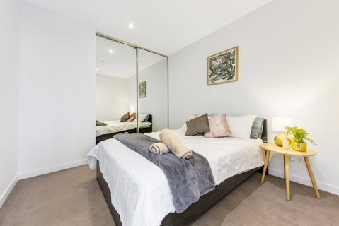 Excellent 1BD In Southbank Near Crown Casino-6 - Food Delivery Shop 2