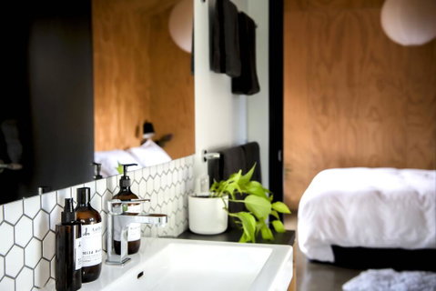 Explorers Rest - Luxury Couple Retreat In Nature - Food Delivery Shop 3