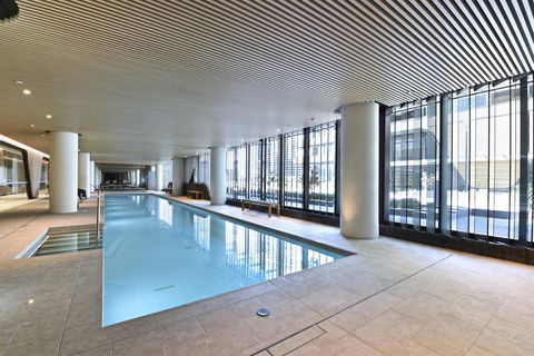 Family Loved-2BR Apt @ Docklands - Free Parking - Food Delivery Shop 1