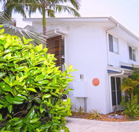 FANTASTIC HOLIDAY UNIT IN A PERFECT LOCATION - Food Delivery Shop
